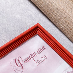 Фоторамка сосна с20 красный 20х20 см (пластиковый экран)