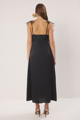 Trendyolmilla Siyah Dantel Detayl? Astarl? Saten Dokuma Midi S?k Elbise TPRSS25EL00232  фото 4