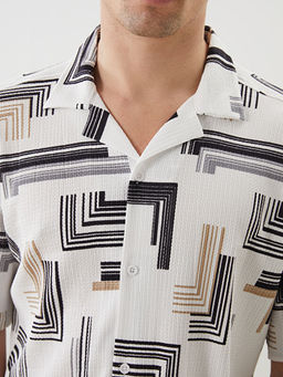 Regular Fit K?sa Kollu Desenli Erkek G?mlek