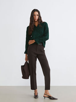 Beli Kemerli Dar Fit Kad?n Pileli Pantolon