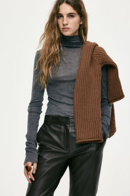 Top de lana con cuello alto - H&m фото 6