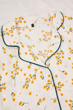 Beyaz Cicekli Biyeli Burumcuk Dokulu Orme Pijama Tak?m? THMSS26PT00020 - Trendyolmilla фото 7