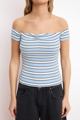 Mavi Cizgili Fitted/Vucuda Oturan Carmen Yaka Buzgulu Fitilli Esnek Orme Bluz TWOSS26BZ00074
