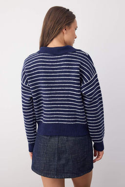 Wardrobe Essentials Lacivert*001 Yumusak Dokulu Cizgili Genis Kal?p Basic Triko Kazak TWOAW26KZ00087 - Trendyolmilla фото 4