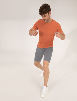 Kahverengi Slim Fit Dokulu Bisiklet Yaka Ti__rt