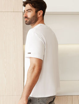 Свободная футболка с авторским принтом