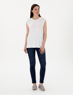 Beyaz Regular Fit Ti__rt