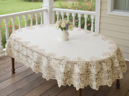 Скатерть арт. 202541/120/3, овал, 120 см х 160 см, цвет: кремово-золотистый