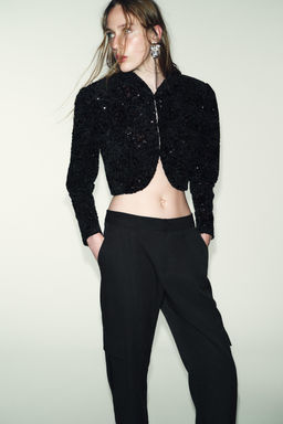 PANTAL?N CARROT CON BOLSILLO CARGO / Negro - Zara фото 3