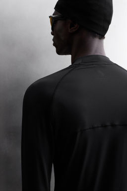 FIRST LAYER RUNNING T-SHIRT - Zara фото 4