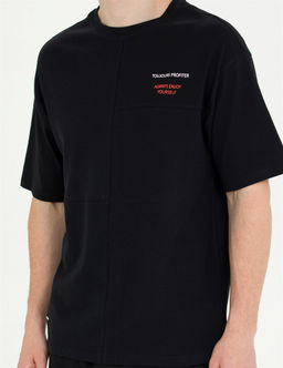 Siyah Regular Fit Bisiklet Yaka Ti__rt