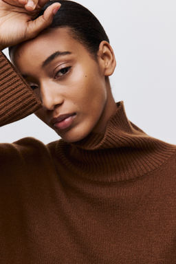 Jersey de cuello alto en mezcla de cachemira - H&m фото 4