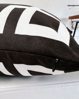 Декоративная наволочка P018