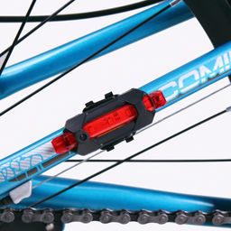 Фонарь задний COMIRON TA15 корпус: пластик, IPX4; свет: COB(5LED), 30lm; USB; четыре режима, OPP. АКЦИЯ/уп 100/600/ - Галеонтрейд фото 2