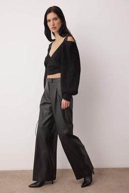 Siyah Dantel Ask?l? V Yaka Triko Kazak TWOAW26KZ00292