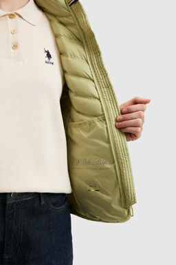 Kad_n Ye_il Yelek