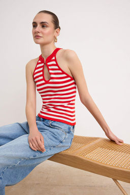 Ekru Ince Cizgili Cut Out Detayl? Triko Bluz TWOSS26BZ00890