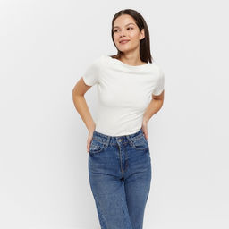 Футболка женская с вырезом лодочка MINAKU: Basic line, ваниль, размер 48