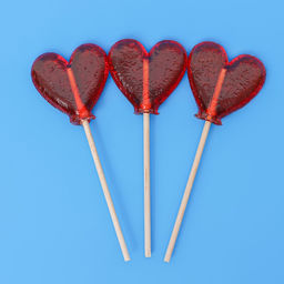 Цена за 50 шт. Ленец на палочке Сердечко со вкусом клубники, 12 г