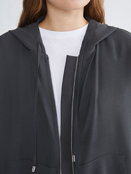 Kap??onlu Kad?n H?rka