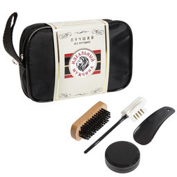 Подарочный набор дорожный для обуви Идеальный мужчина: щётка 2 шт., губка, лопатка