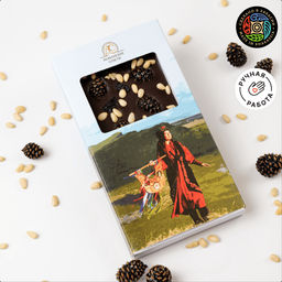 Шоколад Горький с сосновыми шишками, цельным кедровым орехом и вяленной жимолостью