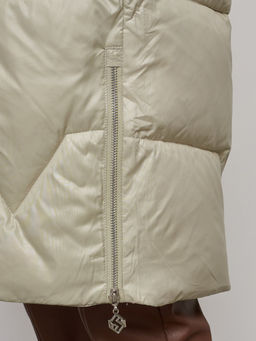 Пальто утепленное с капюшоном зимнее женское светло-зеленого 13305ZS - Visdeer фото 11