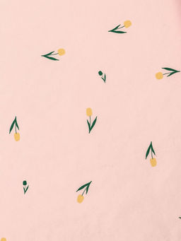 Цена за 10 шт. Бумага упаковочная тишью, Цветы, розовый, 50 см ? 70 см 17 грамм