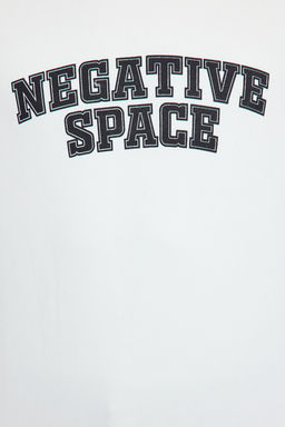 Ekru Oversize/Genis Kesim Cift Kol Yaz? Bask?l? Kapusonlu Sweatshirt TMNAW25SW00174 - Trendyolmilla фото 4