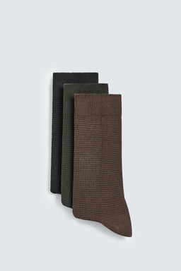 3-PACK OF CHECK SOCKS