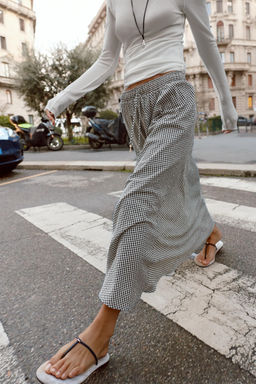 FALDA MIDI CUADRO VICHY / Crudo / Negro - Zara фото 2