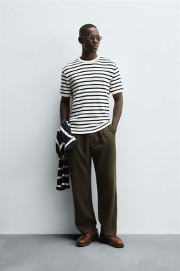 CHECK TEXTURED T-SHIRT