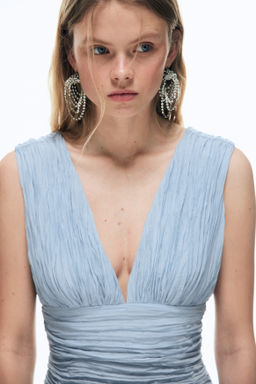 Vestido sin mangas efecto arrugado - H&m фото 6