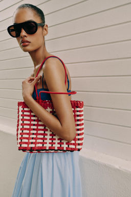 BOLSO MINI SHOPPER EFECTO TRENZADO / Rojo - Zara фото 2