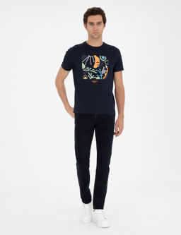 Темно-синяя приталенная футболка с круглым вырезом