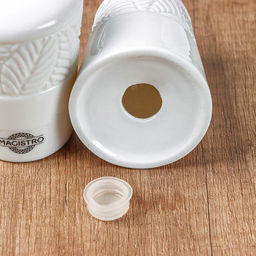 Набор для специй фарфоровый Magistro Сrotone, 2 предмета: солонка, перечница, 90 мл, 67,5 см, цвет белый  фото 9