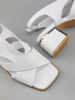 Босоножки 8166 Beyaz