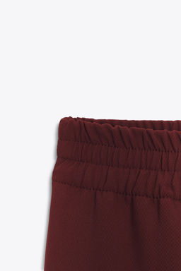 WIDE-LEG TROUSERS WITH CONTRAST TOPSTITCHING