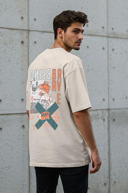 TRENDYOL MAN Siyah Oversize/Genis Kesim K?sa Kollu Yaz? Bask?l? %100 Pamuklu T-Shirt TMNSS22TS2223