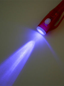 Цена за 2 шт. Ручка шпион, шариковая, невидимые чернила С 8 марта