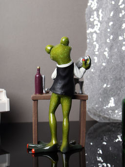 Фигурка Лягушка Бармен 16 см / YX39022 /уп 24/ - Галеонтрейд фото 3