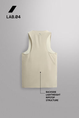 CAMISETA TANK LIGERA RUNNING / Verde gris