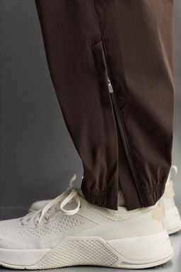 COLOUR BLOCK FOOTBALL TECHNICAL TROUSERS - Zara фото 6