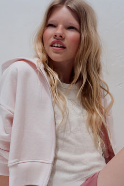 SUDADERA CAPUCHA CROPPED / Rosa claro - Zara фото 6