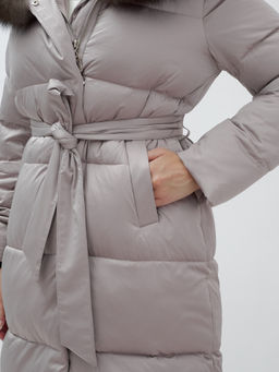 с мехом песец люкс класса Пальто зимние Бренд Visdeer, бежевого цвета  фото 10