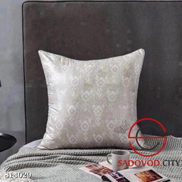 Подушка из шелка с принтом