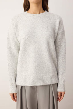 Wardrobe Essentials Gri Yun Kar?s?ml? Tuylu Premium Iplik Genis Kal?p Triko Kazak | TWOAW26KZ00125 - Trendyolmilla фото 3