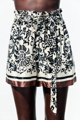 PRINTED SATIN PAPERBAG BERMUDA SHORTS - Zara фото 2