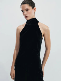 Платье из бархата с воротником халтер / Zarina