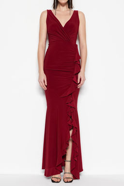 TRENDYOLMILLA Bordo Vucuda Oturan Astarl? Volanl? Orme Uzun S?k Abiye Elbise TPRSS19UT0026  фото 4